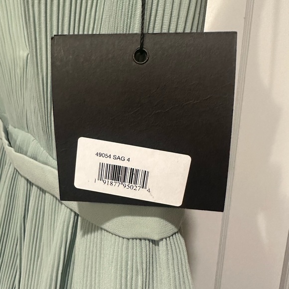 Mac Duggal Green Ruffled Maxi Dress with Plunge Neckline - Picture 5 of 5